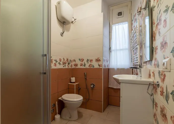 Guesthost - Borgognoni Apartment *